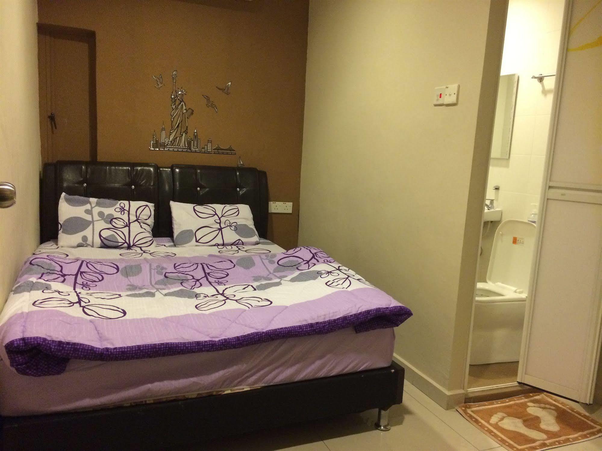 Funky Crib Hotel Куала Лумпур Екстериор снимка